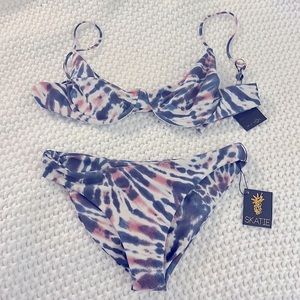 Skatie swim bikini top